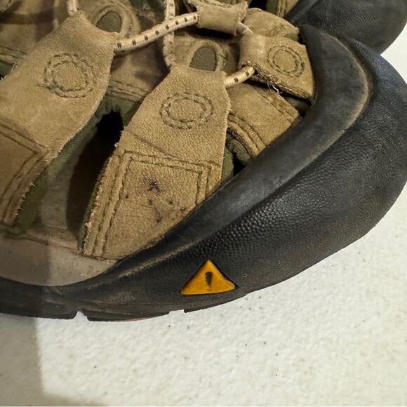 Tan/Beige Keen Quality Sandal Type Shoe, Size 10.5 [Shoe 230] main image 6